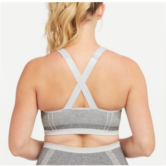 SPANX Seamless Sculpt Cloudy Grey High Scoop Neck Crossback Sports Bra Women S/P - Picture 3 of 8